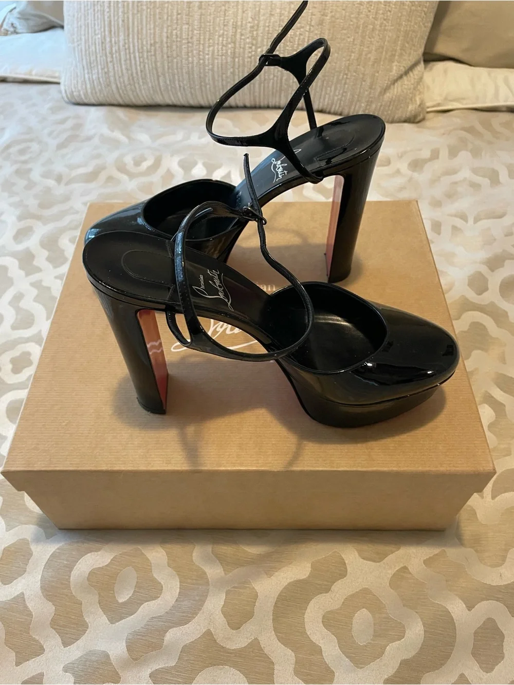 Christian Louboutin Loo Pump 130 Patent Leather in Black AUTHENTIC